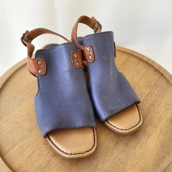 Born Women's Leather Blue Sandals - Picture 6 of 13